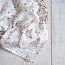 Carica l&#39;immagine nel visualizzatore di Gallery, COPERTINA IN MUSSOLA - FIORI ROSA
