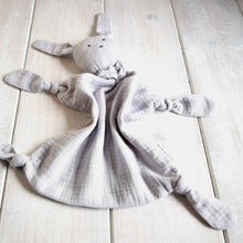 Carica l&#39;immagine nel visualizzatore di Gallery, DOUDOU IN MUSSOLA - GRIGIO
